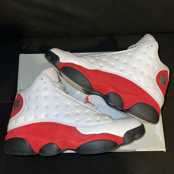 Jordan XIII Retro “Chicago”